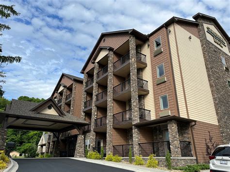 hotels in bryson city near train|stonebrook lodge.